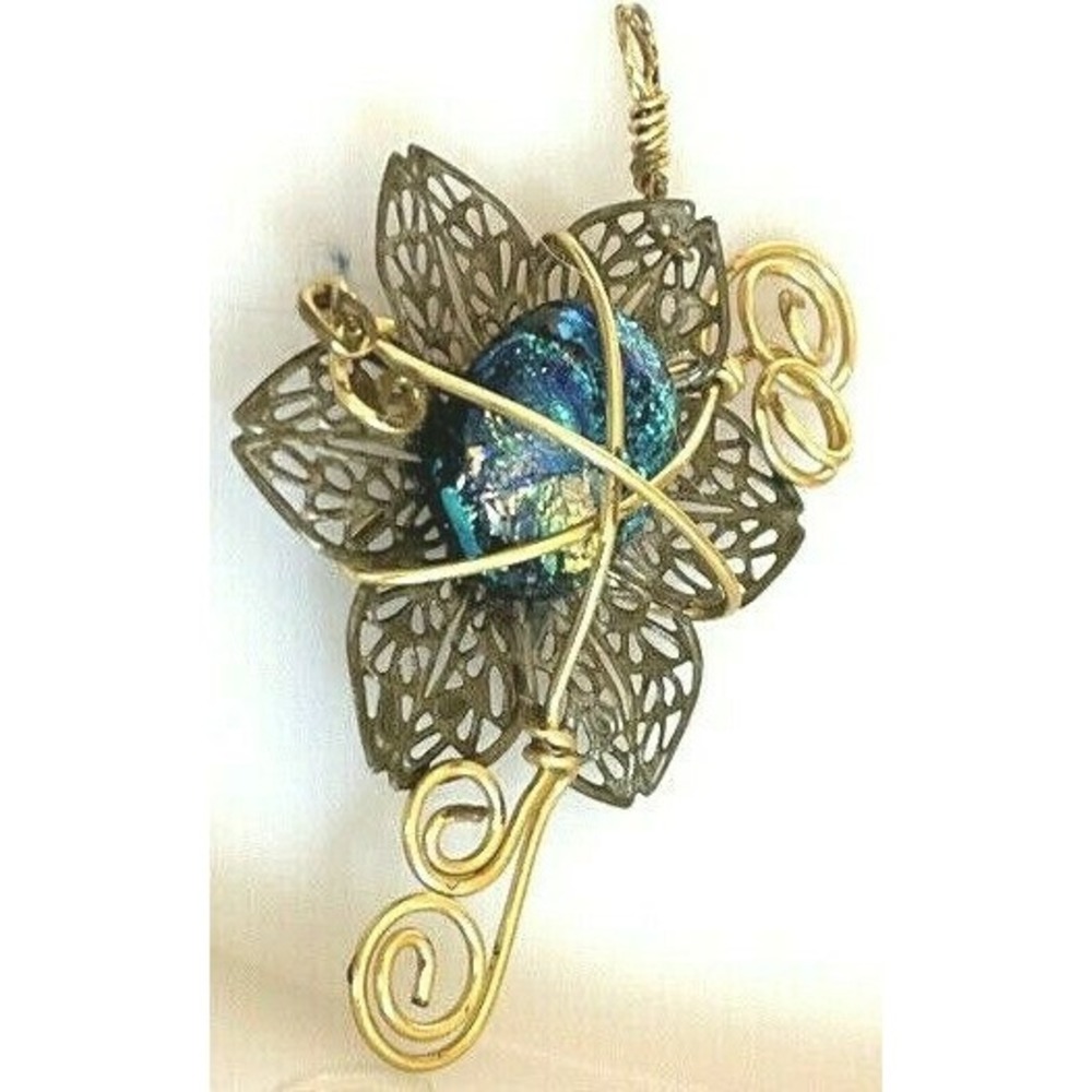 Ornate Necklace Pendant Glass Twisted Wire 2.5" Goldtone Blue Green